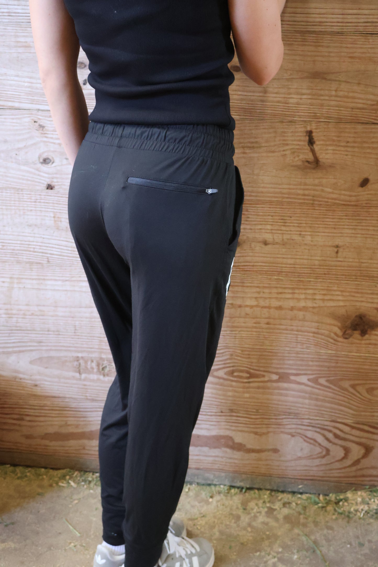 Horseshoe Jogger