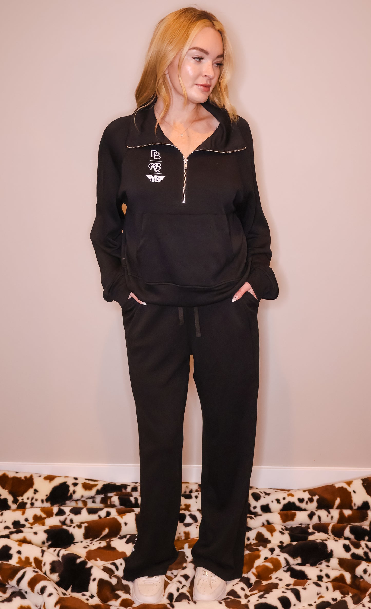 Core Line Black Sweatpants